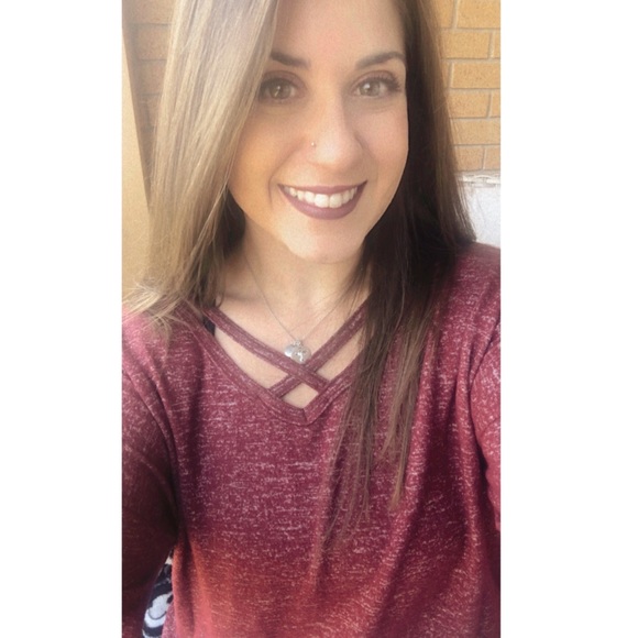 ✨BOOKMARK MY CLOSET! - Picture 2 of 6